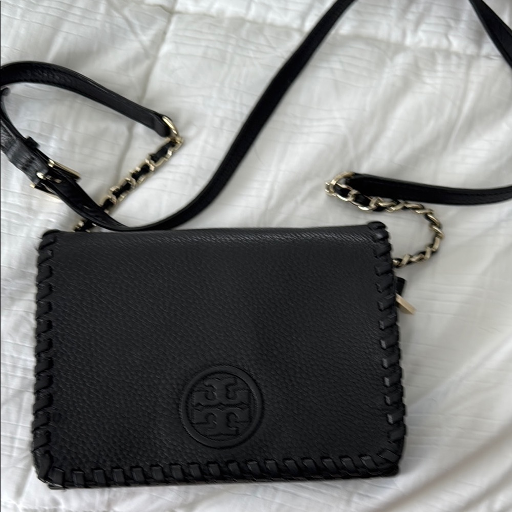 Tory Burch Black Crossbody Bag with Leather Material and Decorative Whipstitch